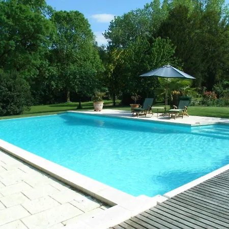 Vars, 3 Pieces, 4 Personnes - Fr-1-653-33 * Vars (Charente)